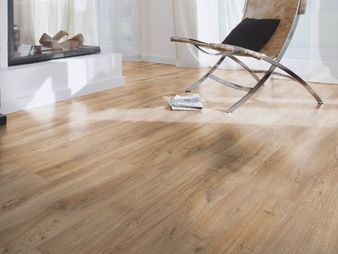 Laminatgolv Montmelo Oak Nature 8mm